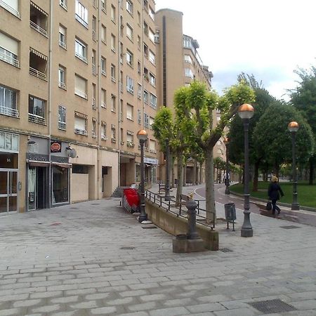 Pension Parque Del Ebro (Adults Only) Logrono Exterior photo