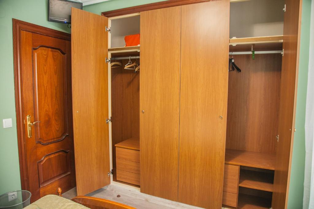 Pension Parque Del Ebro (Adults Only) Logrono Room photo