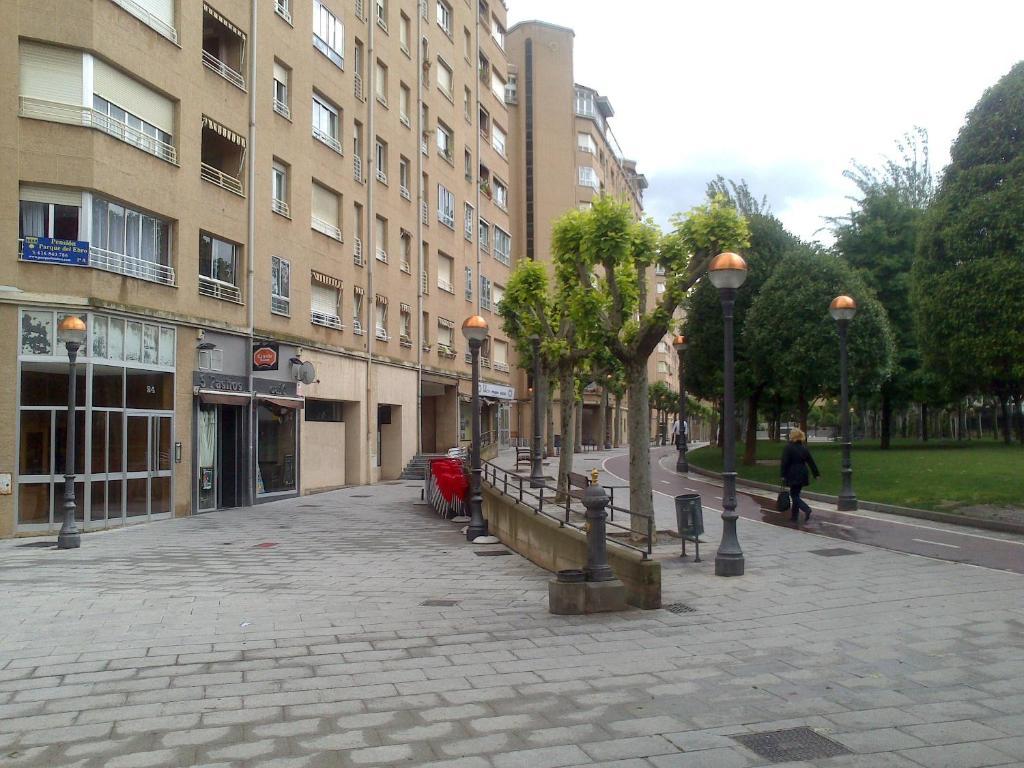 Pension Parque Del Ebro (Adults Only) Logrono Exterior photo